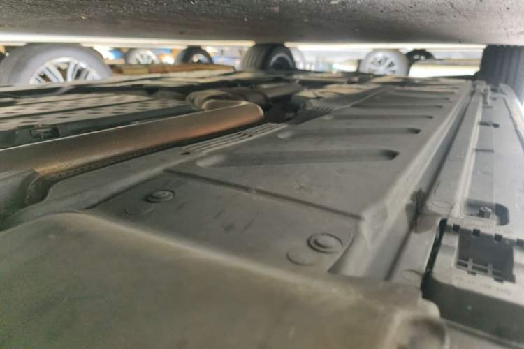Used Mercedes-Benz E-Class 2023 Facelift E 260 L Chassis Front Right