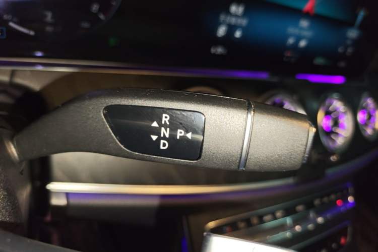 Used Mercedes-Benz E-Class 2023 E 260 Coupe Gear Lever