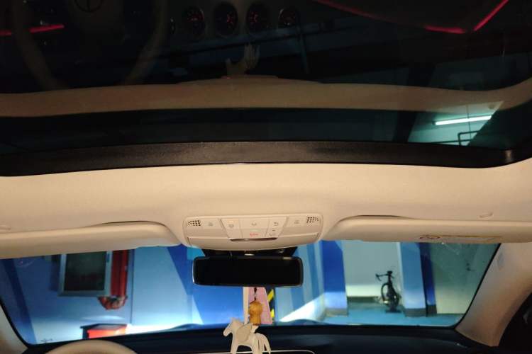 Used Mercedes-Benz E-Class 2023 E 300 Coupe Headliner