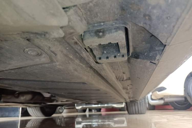 Used Mercedes-Benz E-Class 2023-Year Restyled E 260 Coupe Left Side Sill