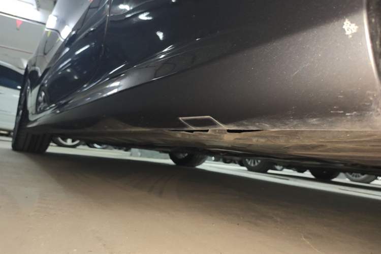 Used Mercedes-Benz E-Class 2023 E 260 Coupe Left Side Sill