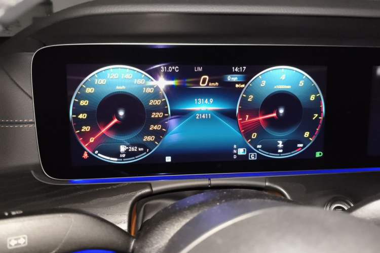 Used Mercedes-Benz E-Class 2023 E 300 Coupe Odometer Close Up