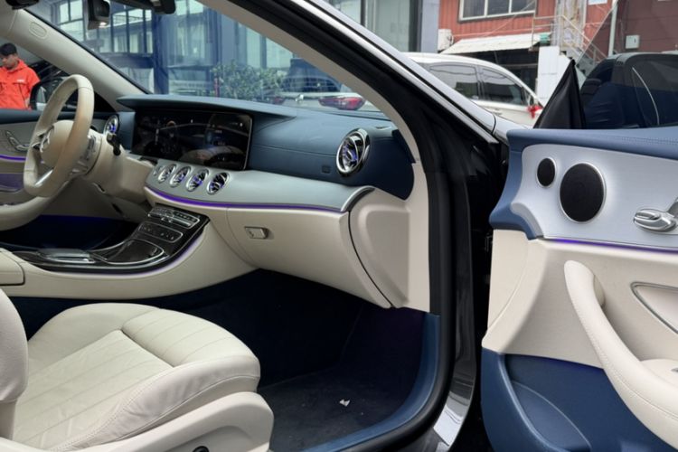Used Mercedes-Benz E-Class 2023 E 260 Coupe Right Front Seat