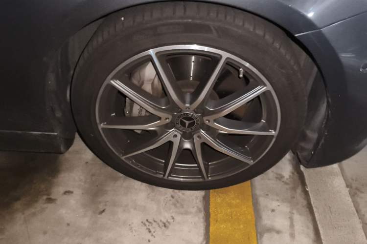 Used Mercedes-Benz E-Class 2023 E 300 Coupe Right Front Wheel Hub