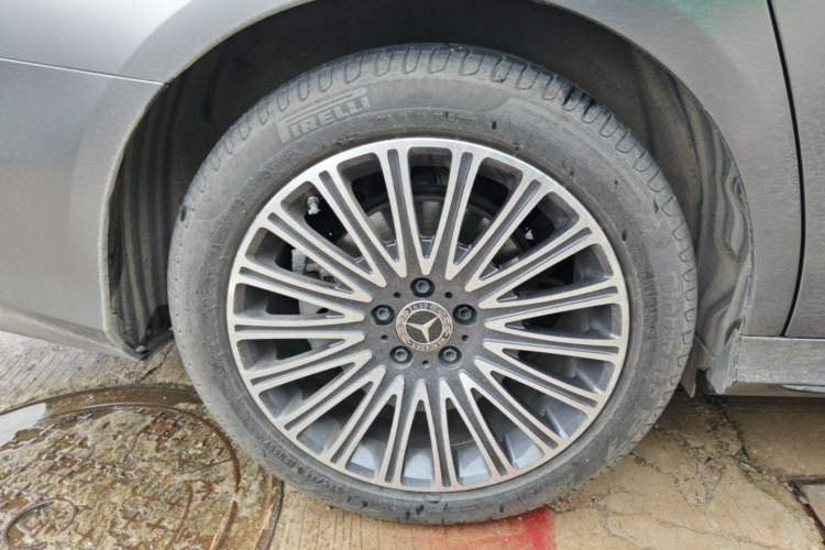 Used Mercedes-Benz E-Class 2023 Restyled E 260 L Sport Edition Right Rear Wheel Hub