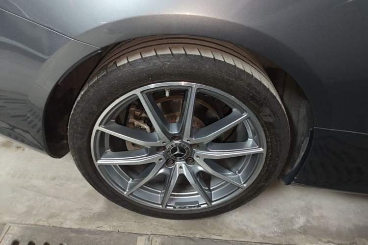 Used Mercedes-Benz E-Class 2023 E 260 Coupe Right Rear Wheel Hub