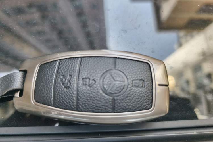 Used Mercedes-Benz E-Class 2023 Facelift E 260 L Vehicle Key