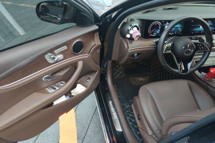 Used Mercedes-Benz E-Class 2023 Updated E 300 L Fashion Edition Driver Seat