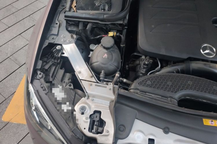 Used Mercedes-Benz E-Class 2023 Updated E 300 L Fashion Edition Engine Bay Right