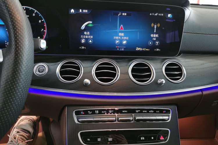 Used Mercedes-Benz E-Class 2023 E 300 L Sport Luxury Edition Audio And AC Panel