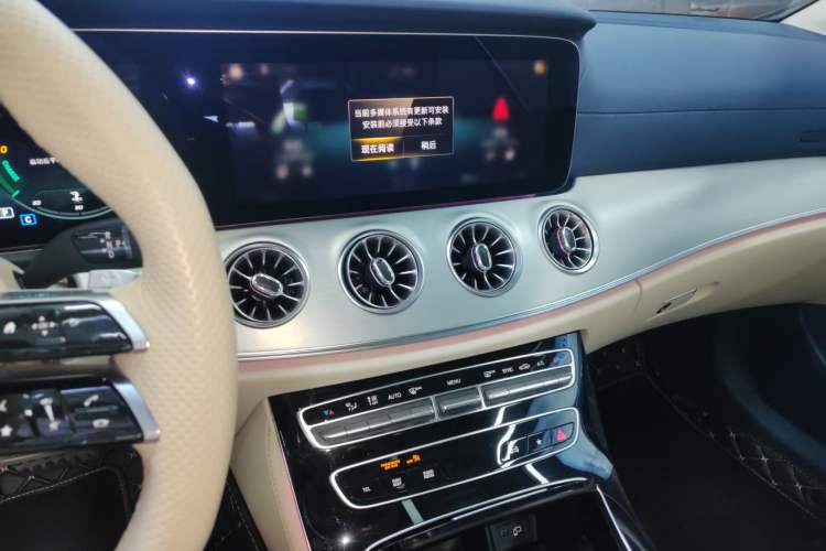 Used Mercedes-Benz E-Class 2023-Year Restyled E 260 Coupe Audio And AC Panel