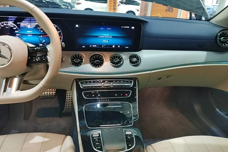 Used Mercedes-Benz E-Class 2023 E 260 Coupe Audio And AC Panel