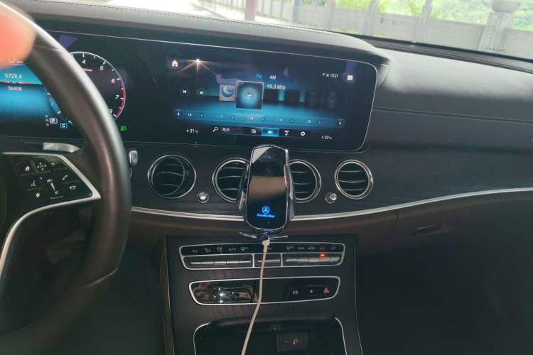 Used Mercedes-Benz E-Class 2023 Updated E 300 L Fashion Edition Audio And AC Panel