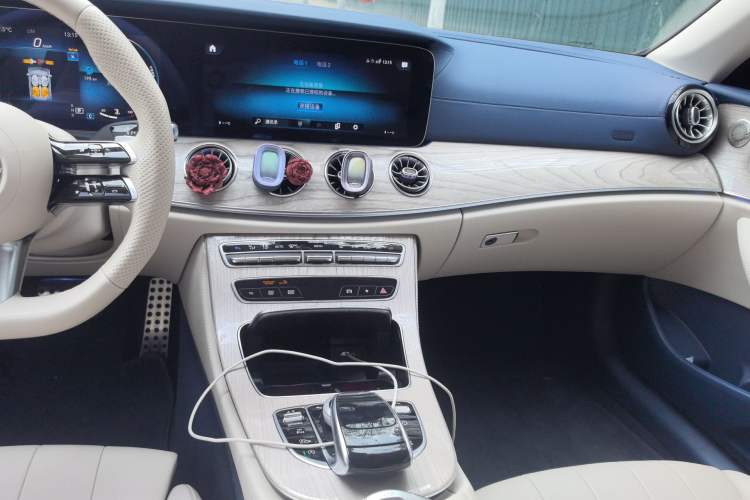 Used Mercedes-Benz E-Class 2023 E 260 Convertible Coupe Audio And AC Panel