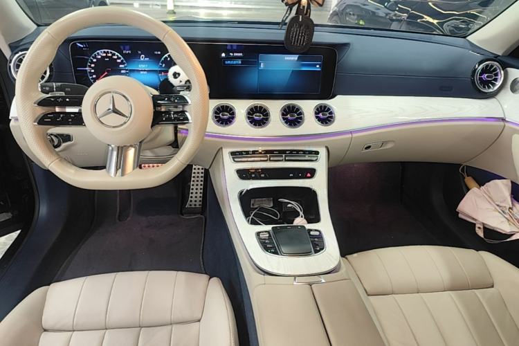 Used Mercedes-Benz E-Class 2023 E 260 Coupe Center Console