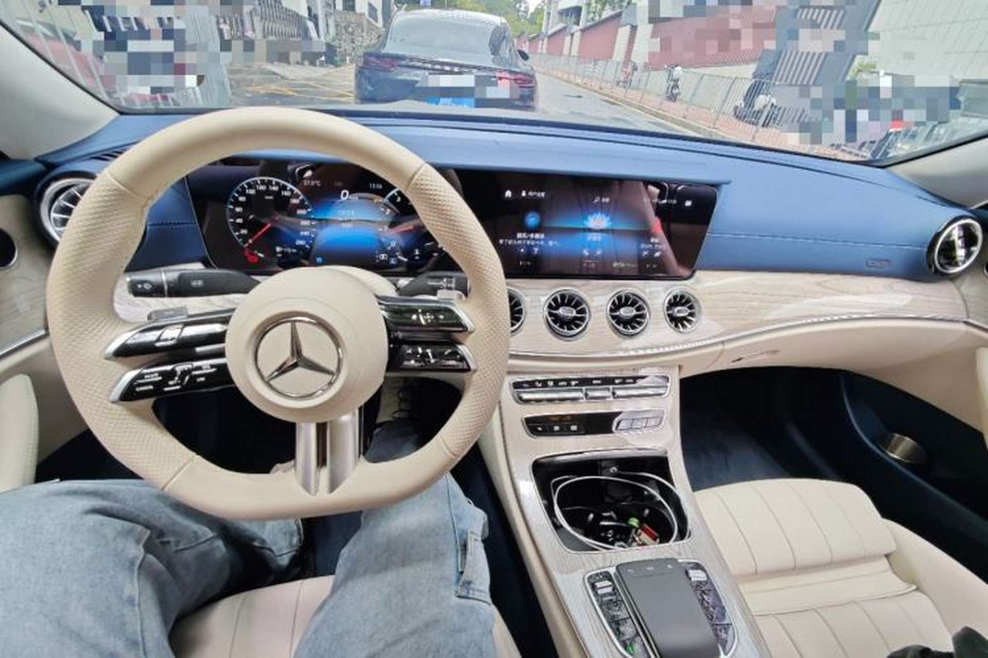 Used Mercedes-Benz E-Class 2023 E 260 Coupe Center Console