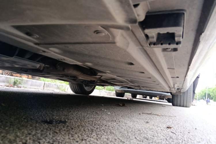 Used Mercedes-Benz E-Class 2023 Updated E 300 L Luxury Edition Chassis Front Left