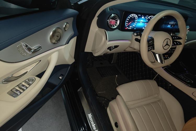 Used Mercedes-Benz E-Class 2023 E 260 Coupe Driver Seat