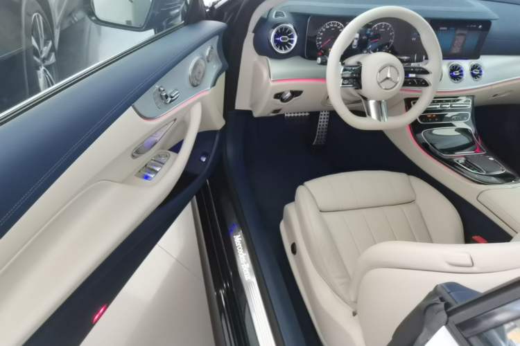 Used Mercedes-Benz E-Class 2023 E 260 Coupe Driver Seat