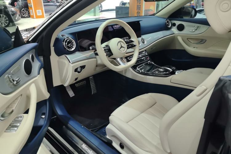Used Mercedes-Benz E-Class 2023 E 260 Convertible Coupe Driver Seat