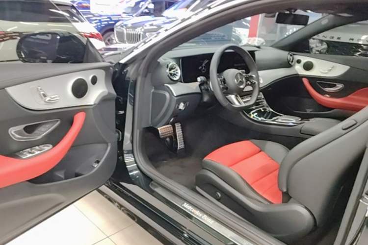 Used Mercedes-Benz E-Class 2023 E 260 Coupe Driver Seat