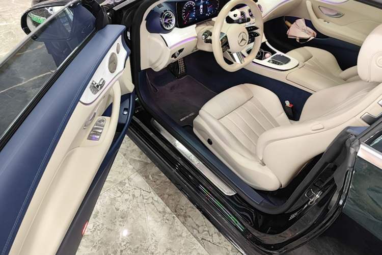 Used Mercedes-Benz E-Class 2023 E 260 Coupe Driver Seat