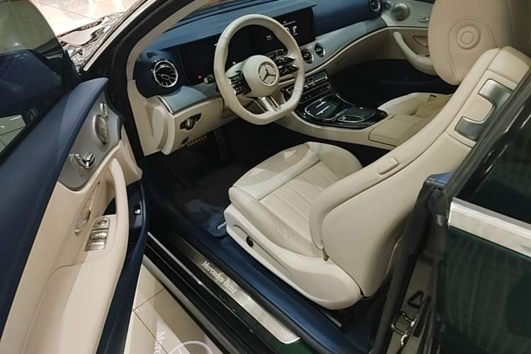 Used Mercedes-Benz E-Class 2023 E 260 Coupe Driver Seat