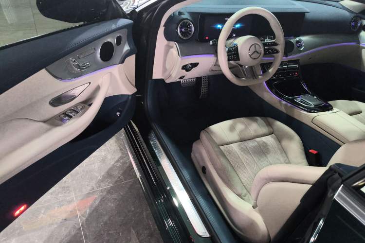 Used Mercedes-Benz E-Class 2023 E 260 Coupe Driver Seat