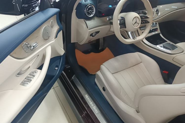 Used Mercedes-Benz E-Class 2023 E 260 Coupe Driver Seat