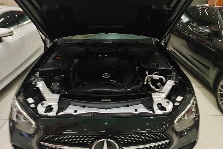 Used Mercedes-Benz E-Class 2023 E 260 Coupe Engine Bay