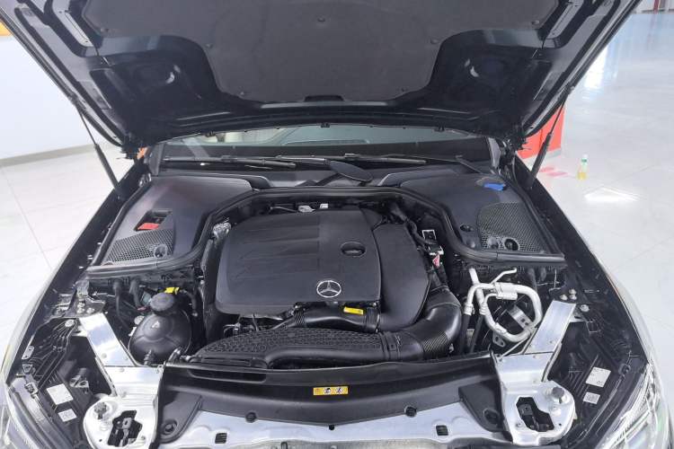 Used Mercedes-Benz E-Class 2023 E 260 Convertible Coupe Engine Bay