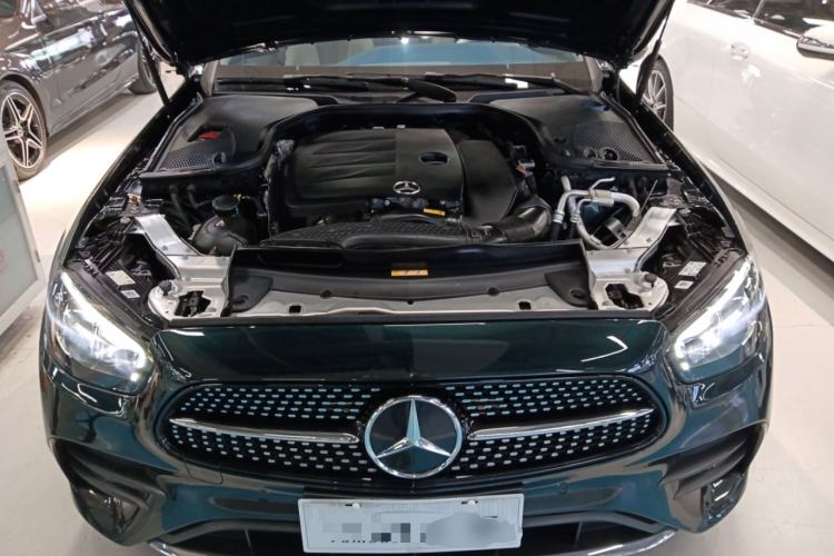 Used Mercedes-Benz E-Class 2023 E 260 Coupe Engine Bay