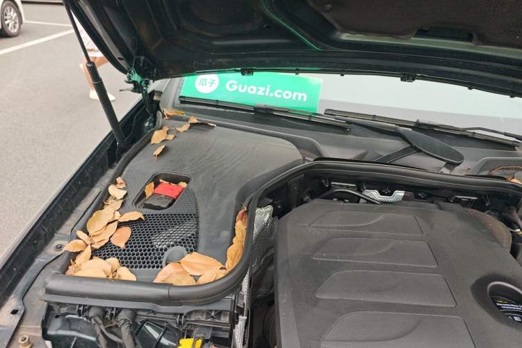 Used Mercedes-Benz E-Class 2023-Year Restyled E 260 Coupe Engine Bay Right