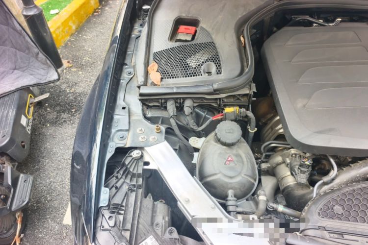 Used Mercedes-Benz E-Class 2023 Restyled E 300 L Sporty and Stylish Edition Engine Bay Right
