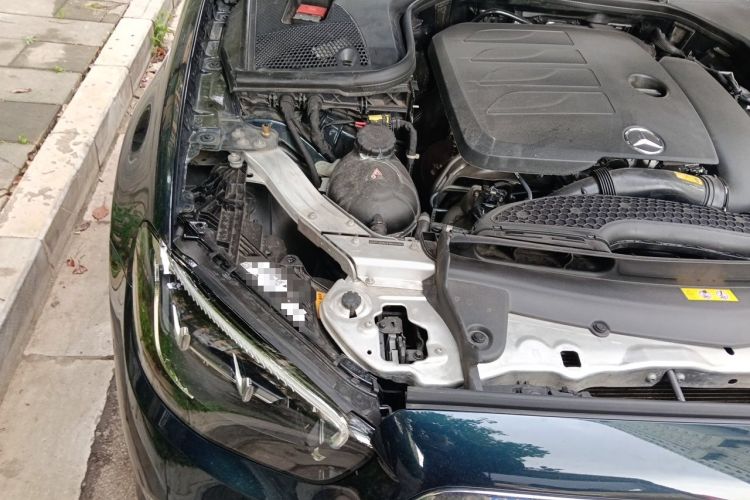 Used Mercedes-Benz E-Class 2023 Updated E 300 L Luxury Edition Engine Bay Right