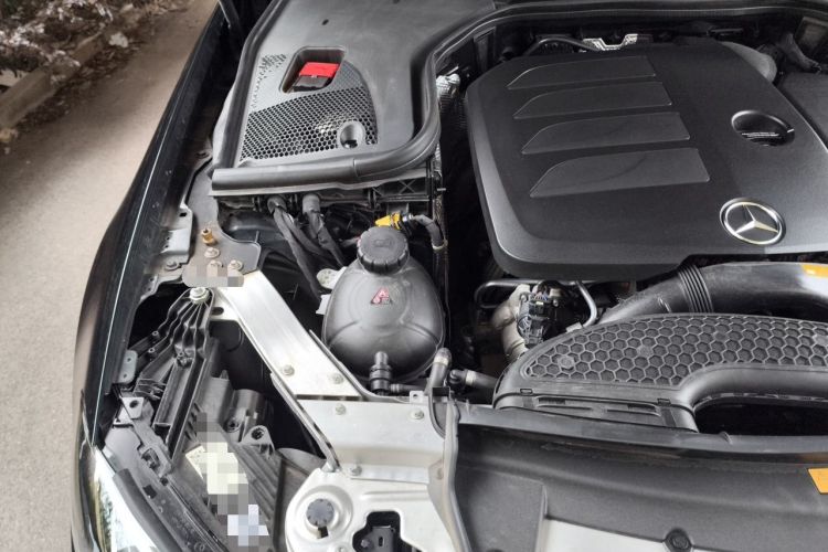Used Mercedes-Benz E-Class 2023-Year Restyled E 260 Coupe Engine Bay Right