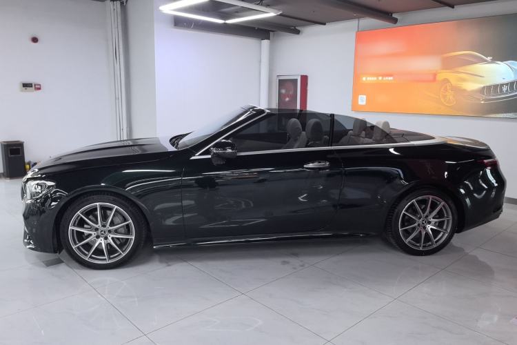 Used Mercedes-Benz E-Class 2023 E 260 Convertible Coupe Exterior 3