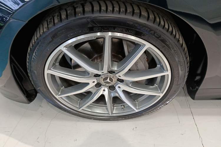 Used Mercedes-Benz E-Class 2023 E 260 Coupe Exterior 4