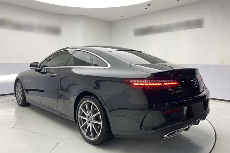 Used Mercedes-Benz E-Class 2023 E 260 4MATIC Coupe Exterior 4
