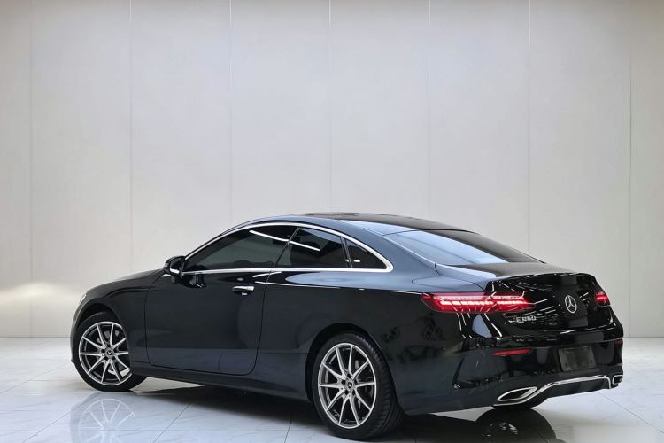 Used Mercedes-Benz E-Class 2023 E 260 Coupe Exterior 4