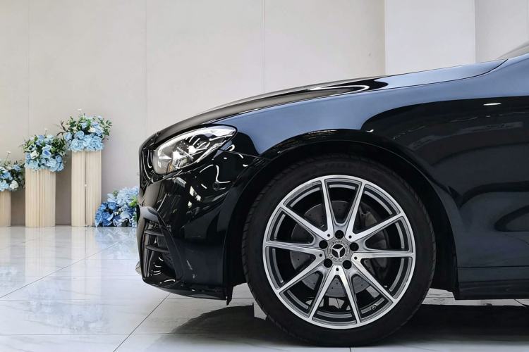 Used Mercedes-Benz E-Class 2023 E 260 Coupe Exterior 7