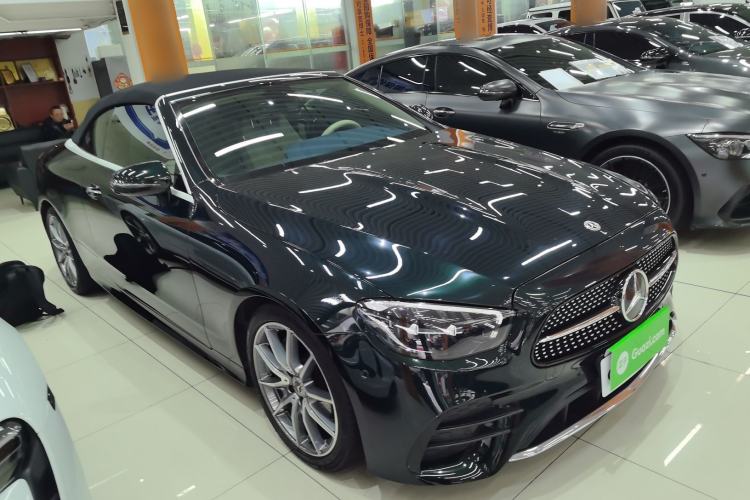 Used Mercedes-Benz E-Class 2023 E 260 Convertible Coupe Front Right 45 Deg