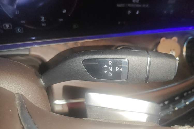 Used Mercedes-Benz E-Class 2023 E 300 L Luxury Model Gear Lever