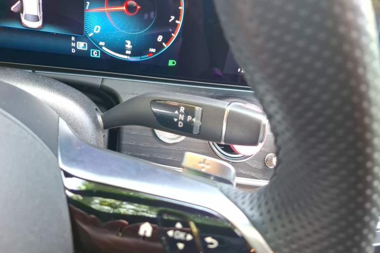 Used Mercedes-Benz E-Class 2023 E 300 L Sport Luxury Edition Gear Lever