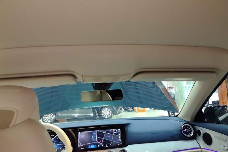Used Mercedes-Benz E-Class 2023 E 260 Convertible Coupe Headliner
