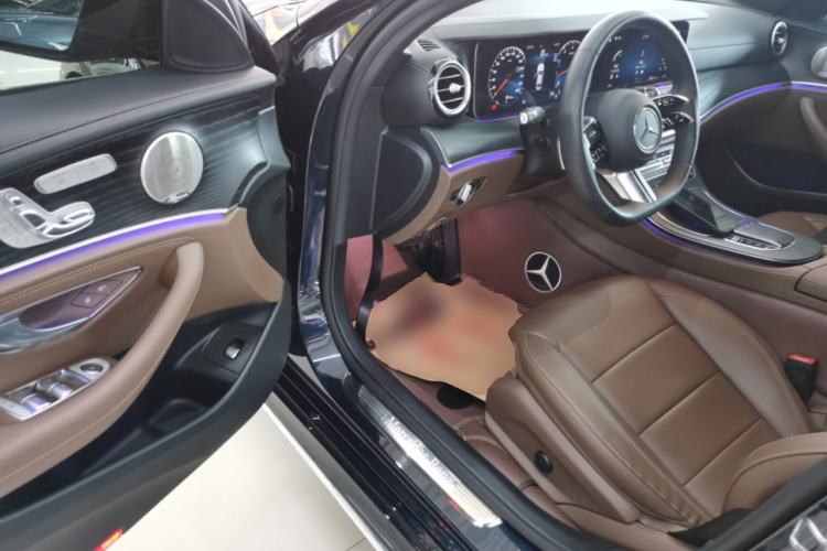 Used Mercedes-Benz E-Class 2023 E 300 L Sport Luxury Edition Interior 3
