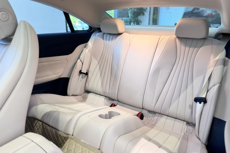 Used Mercedes-Benz E-Class 2023-Year Restyled E 260 Coupe Interior 4