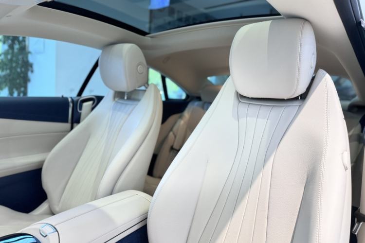 Used Mercedes-Benz E-Class 2023-Year Restyled E 260 Coupe Interior 7