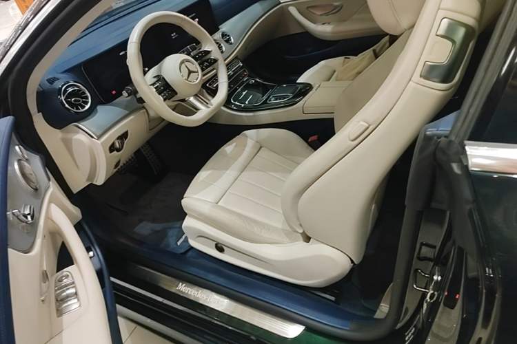 Used Mercedes-Benz E-Class 2023 E 260 Coupe Left Front Seat