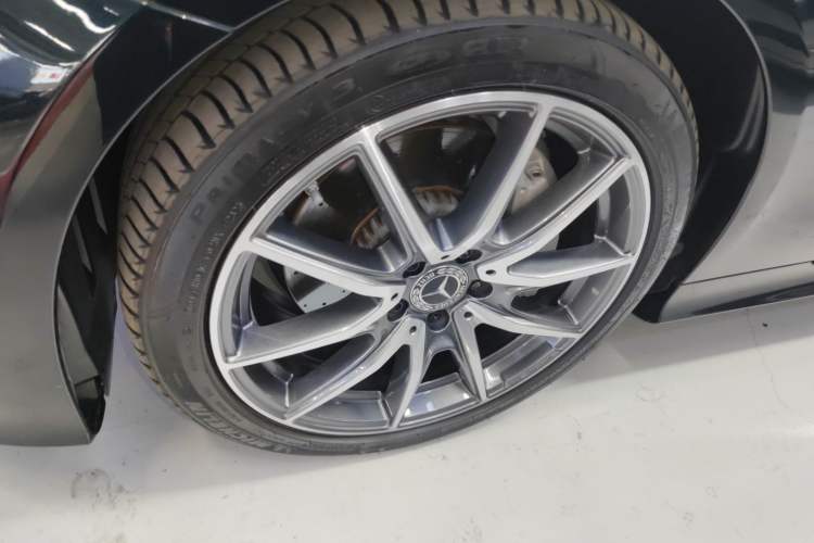 Used Mercedes-Benz E-Class 2023-Year Restyled E 260 Coupe Left Front Wheel Hub